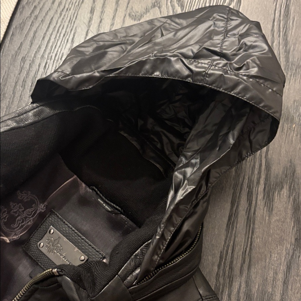 Mackage Black leather jacket with hidden hood in collar size small - Picture 11 of 11